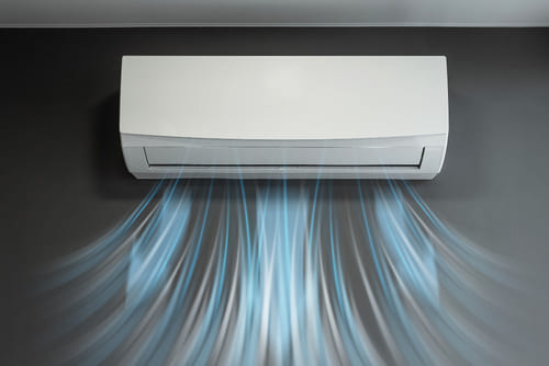 La aerotermia es una tecnología innovadora que aprovecha la energía del aire exterior para proporcionar calefacción, refrigeración y agua caliente sanitaria (ACS) a las viviendas.