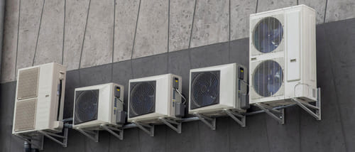 Los sistemas de aire acondicionado son útiles en verano para refrescar el ambiente. También pueden ayudarte en los meses fríos.