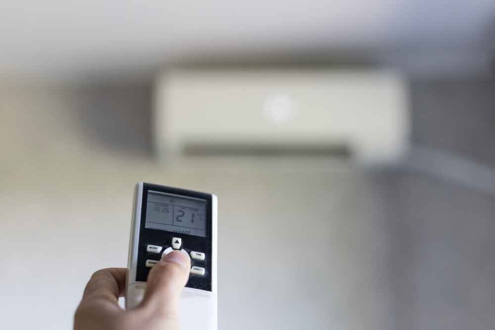 Optar por equipos de aire acondicionado que cumplan con altos estándares de eficiencia energética es esencial.
