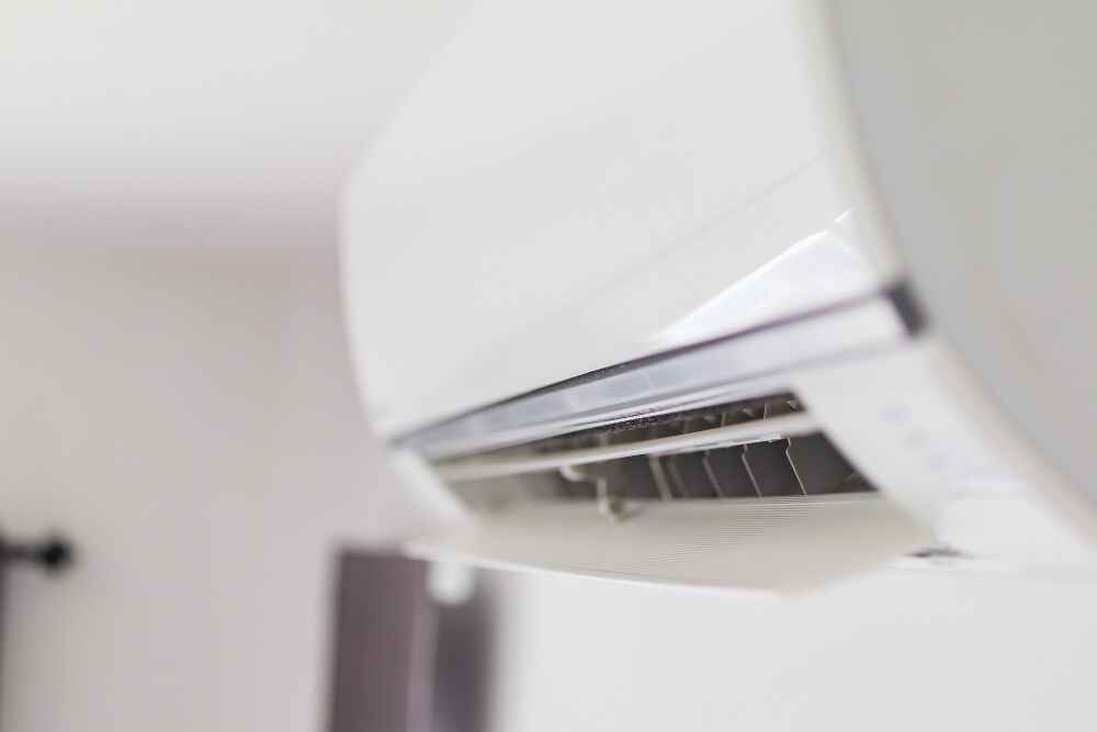 El mantenimiento regular garantiza la eficiencia y longevidad de los aires acondicionados Mundoclima.